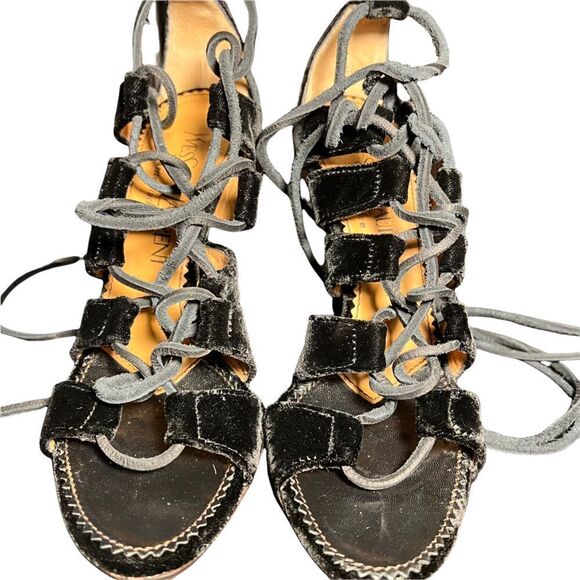 YSL Tom Ford Gladiators Heels Velvet Iconic Lace - Picture 5 of 15